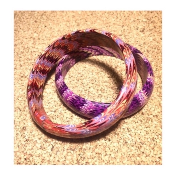 Mod Retro Wooden Bangles in Psychedelic Pattern - Picture 8 of 8